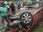 mobilio-ringsek-setelah-mengalami-laka-lantas-di-jalan-magelang-km-8-mlati-sleman.jpg