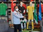 mochamad-iriawan-saat-menjelaskan-filosofi-jersey-ketiga-timnas-indonesia.jpg