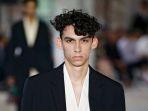 model-rambut-curly.jpg