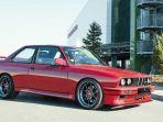 modifikasi-bmw-m3-e30-dengan-mesin-tenaga-317-dk-plus-body-kit-tampil-sangar.jpg