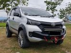 modifikasi-toyota-avanza-dengan-gaya-kekar_20180906_131021.jpg