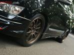 modifikasi-toyota-innova-pakai-body-kit-ativus-tampilan-terlihat-sporty.jpg