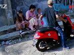 modus-pura-pura-cek-tangki-bensin-pemotor-di-padang-jambret-hp-milik-seorang-wanita-videonya-viral.jpg