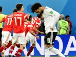 mohamed-salah-tertunduk-lesu_20180620_073428.jpg