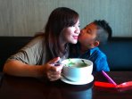 mom-and-kids-eka-fitri-dan-muamar-rafidan_20150424_174315.jpg