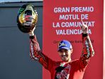 momen-francesco-bagnaia-raih-gelar-juara-dunia-motogp-2022_20221106_222105.jpg