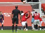momen-gelandang-manchester-united-yakni-paul-pogba-melakukan-handsball-melawan-west-ham.jpg