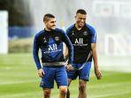 momen-ketika-marco-verrati-dan-kylian-mbappe-jalani-sesi-latihan-bersama.jpg