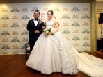 momo-geisha-resmi-menjadi-istri-reza-samudra_20170409_005939.jpg