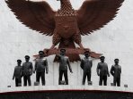 monumen-pancasila-sakti-lubang-buaya_20150929_171541.jpg