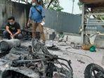 motor-di-tempat-tambal-ban-terbakar.jpg