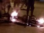 motor-dibakar_20161018_160112.jpg