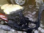 motor-hangus-terbakar_20151208_073449.jpg