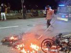 motor-jambret-dibakar1.jpg
