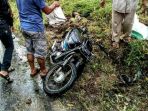 motor-terlibat-kecelakaan_20170306_171818.jpg