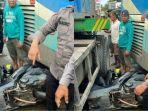 motornya-untuk-mengganjal-bus-123.jpg