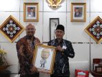 mou-kpu-ri-dengan-tribun-network_20220106_200035.jpg