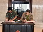 mou-tni-bri-jalin-kerjasama-penyediaan-e-ktp_20180607_132618.jpg