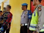 mpr-17-saat-diperiksa-polisi-karena-menerobos-bandara-fatmawati-soekarno_20170406_235627.jpg