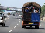 mudik-dengan-truk-dan-pikap_20170621_213239.jpg