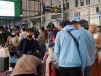 mudik-pertama-kali-di-senen.jpg