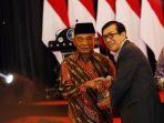 muhadjir-effendy-menghadiri-peluncuran-buku-anak-kolong-menjemput-mimpi.jpg