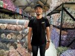 muhammad-rifqi-nahdi-pendiri-dari-brand-produk-mukena-lokal-bernama-putri-dania.jpg