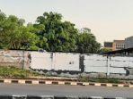 mural-koruptor-dirangkul-rakyat-kecil-dipukul-ilang.jpg