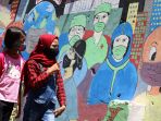 mural-selamatkan-bumi-kita-dari-corona-di-kota-bandung_20201206_221006.jpg