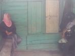 murniati-menunggu-kepulangan-anaknya_20160203_144033.jpg