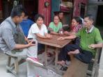 mursyidah-48-ibu-muhamad-arsyad-24-yang-ditangkap-karena-menghina-jokowi-di-facebook_20141102_155433.jpg