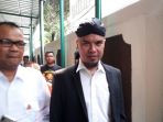 musisi-ahmad-dhani-datang-ke-pengadilan-negeri-jakarta-selatan-senin-1452018_20180514_144212.jpg