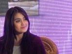 nabilah-jkt48-di-kompas-gramedia-fair-2015_20151216_141053.jpg