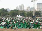 nahdlatul-aulia-menggelar-istighotsah-di-stadion-madya.jpg