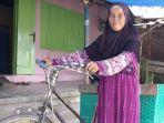 naik-haji-tahun-2019-penjual-kerupuk-asal-klaten-menabung-selama-puluhan-tahun.jpg