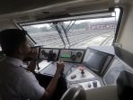 naik-lrt-jabodebek-dari-jakarta-ke-bekasi-cuma-45-menit_20230706_195018.jpg