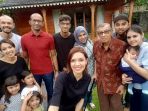 najwa-shihab-belajar-semangat-dari-sang-mama_20181011_122758.jpg