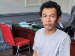 napi-joko-purnomo-menyerahkan-diri.jpg