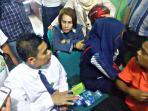nasabah-mengamuk_20160718_173814.jpg