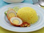 nasi-kuning-telur-petai.jpg