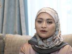 nathalie-holscher-mengaku-dijauhi-teman-karena-memutuskan-untuk-berhijab.jpg