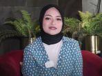 nathalie-holscher-mengaku-tipikal-yang-bucin-dan-manja-saat-masih-berumah-tangga-dengan-sule.jpg