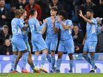 nathan-ake-2r-merayakan-mencetak-gol-ketujuh-timnya.jpg
