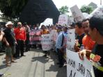 nelayan-pati-dan-tegal-demo_20160905_144432.jpg