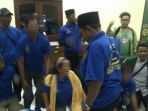 nelayan-sujud-syukur-menang-di-ptun_20170317_075114.jpg