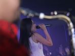 nella-kharisma-hibur-fansnya-dengan-jaran-goyang_20171118_174753.jpg