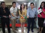 neng-oshin-luncurkan-neng-oshin-karaoke-keluarga_20171222_160059.jpg