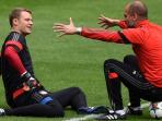 neuer-dan-guardiola_20150416_010234.jpg