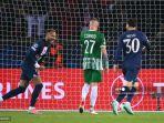 neymar-dan-lionel-messi-merayakan-gol-untuk-paris-saint-germain.jpg