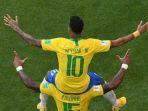 neymar-dan-paulinho-merayakan-gol-brasil-ke-gawang-meksiko.jpg